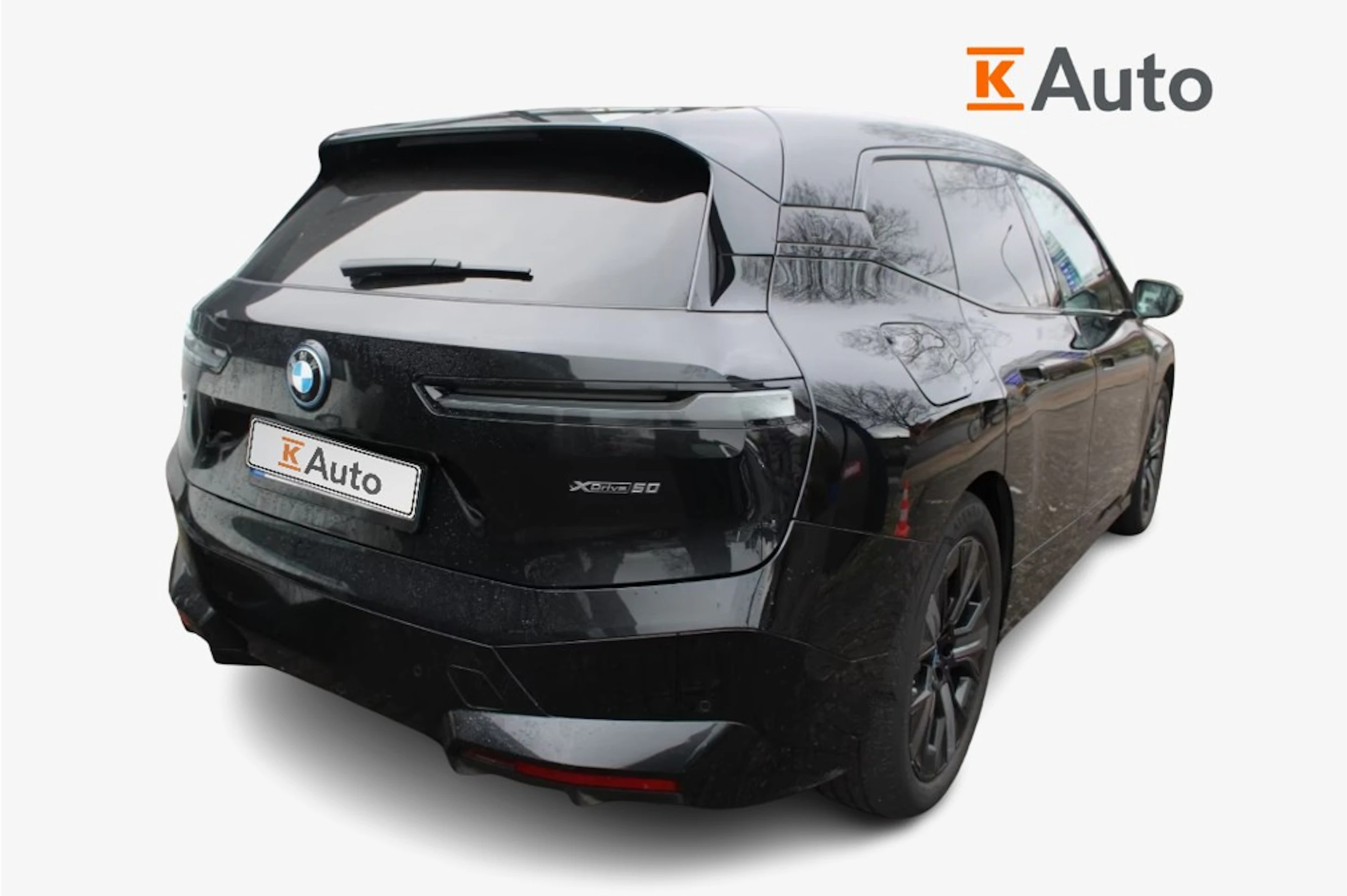 musta BMW iX 2022 kuva 2.