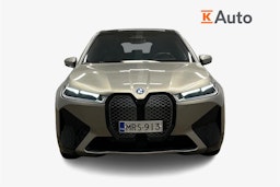 harmaa BMW iX 2023 kuva 5.