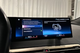 harmaa BMW iX 2023 kuva 20.