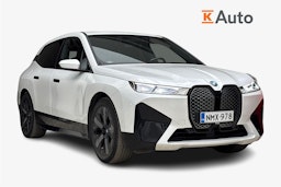 valkoinen BMW iX 2022 kuva 1.