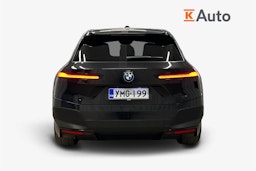 musta BMW iX 2022 kuva 3.