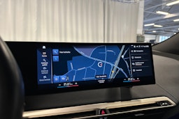 musta BMW iX 2022 kuva 20.