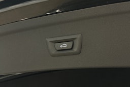 musta BMW iX 2022 kuva 36.