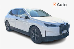 valkoinen BMW iX 2022 kuva 1.
