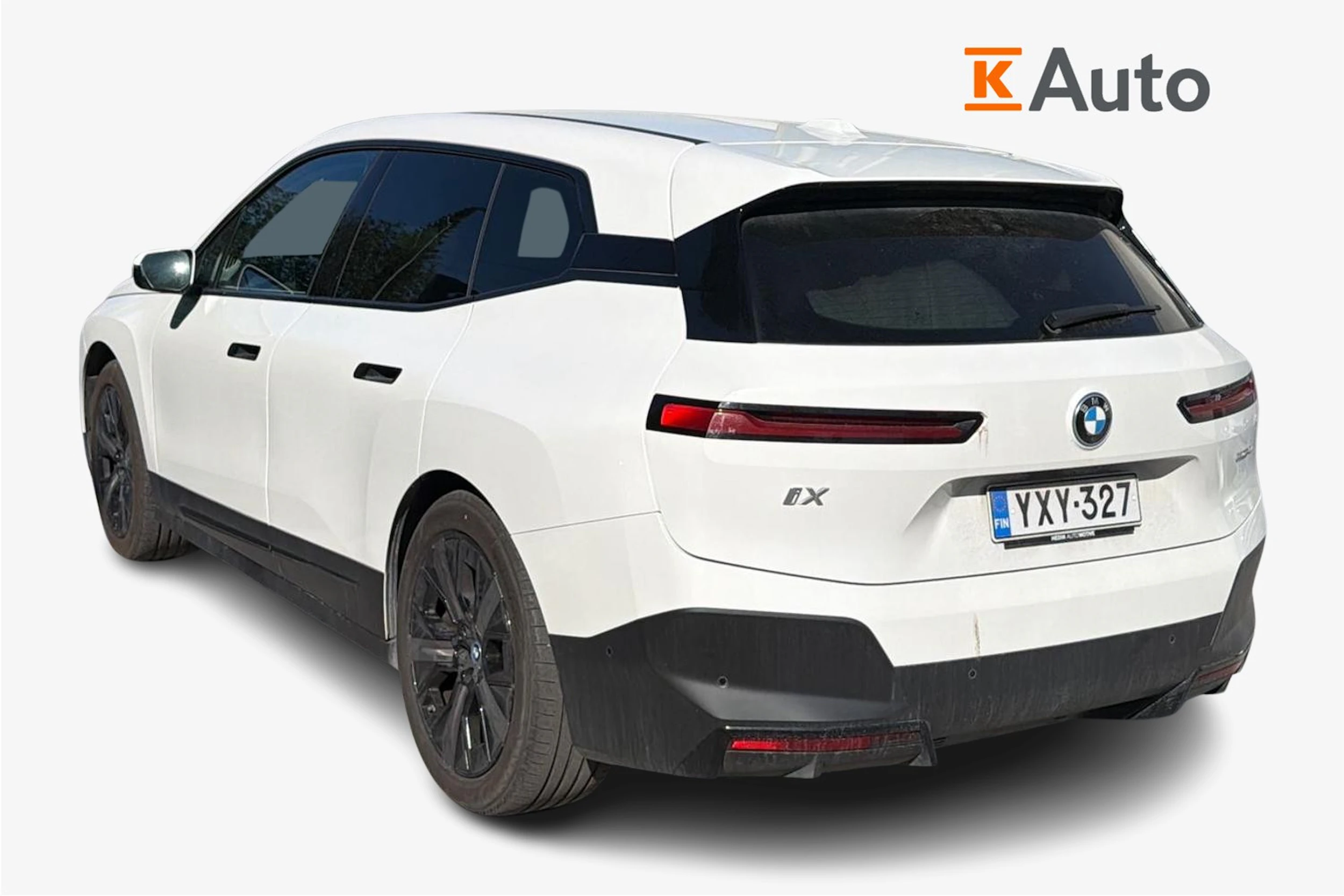 valkoinen BMW iX 2022 kuva 2.