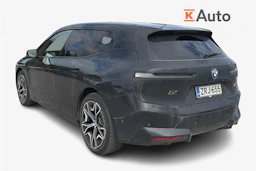 musta BMW iX 2023 kuva 2.