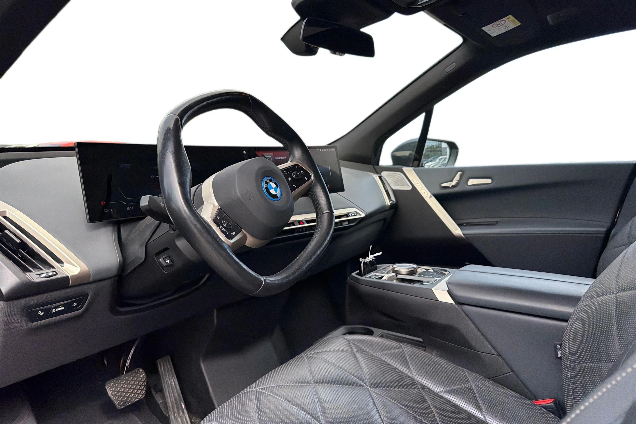 musta BMW iX 2023 kuva 3.