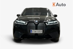 musta BMW iX 2023 kuva 5.