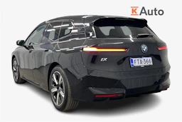 musta BMW iX 2023 kuva 2.