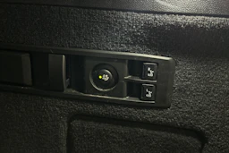 musta BMW iX 2023 kuva 41.