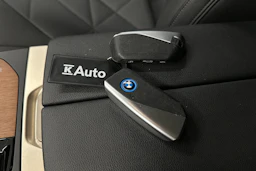 musta BMW iX 2023 kuva 44.