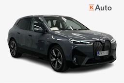 harmaa BMW iX 2023 kuva 1.