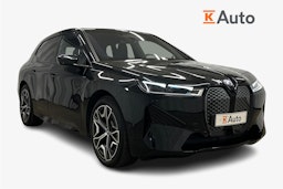 musta BMW iX 2023 kuva 1.