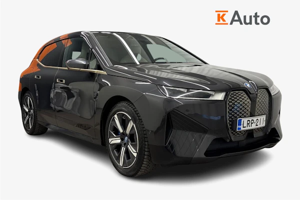 BMW iX xDrive40 Fully Charged | Merkkihuollettu Suomi-auto | Akuston esilämmitys | HUD | Sky Lounge |