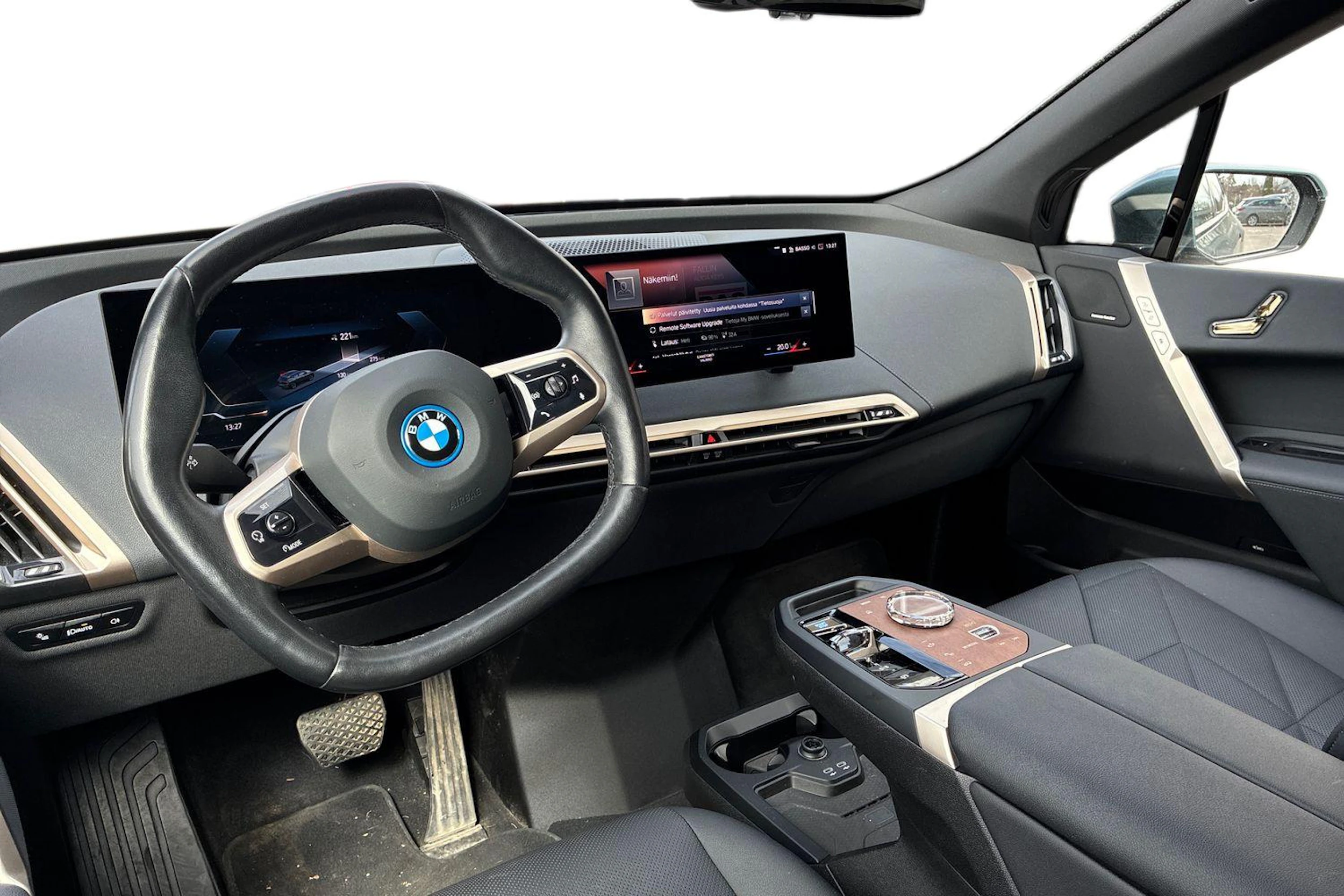 Sininen BMW iX 2023 kuva 3.