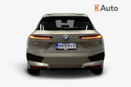 harmaa BMW iX 2023 kuva 3.