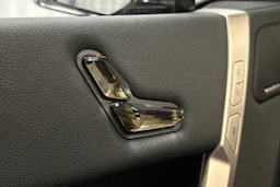 punainen BMW iX 2023 kuva 20.