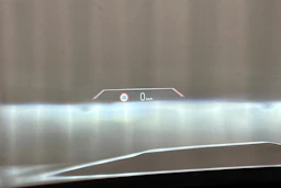 punainen BMW iX 2023 kuva 26.