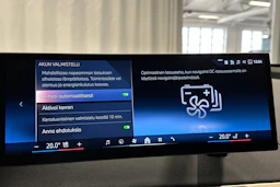 punainen BMW iX 2023 kuva 30.