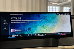 punainen BMW iX 2023 kuva 35.