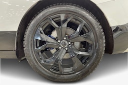 Valkoinen BMW iX 2023 kuva 11.