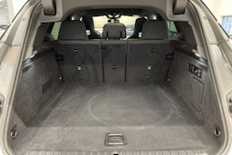 Valkoinen BMW iX 2023 kuva 15.