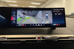 Valkoinen BMW iX 2023 kuva 24.