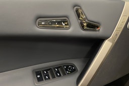 Valkoinen BMW iX 2023 kuva 30.