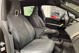 Valkoinen BMW iX 2023 kuva 34.