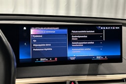 musta BMW iX 2023 kuva 27.