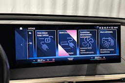 musta BMW iX 2023 kuva 36.