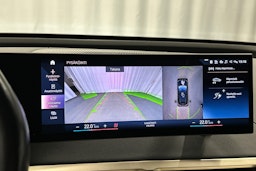 musta BMW iX 2023 kuva 38.