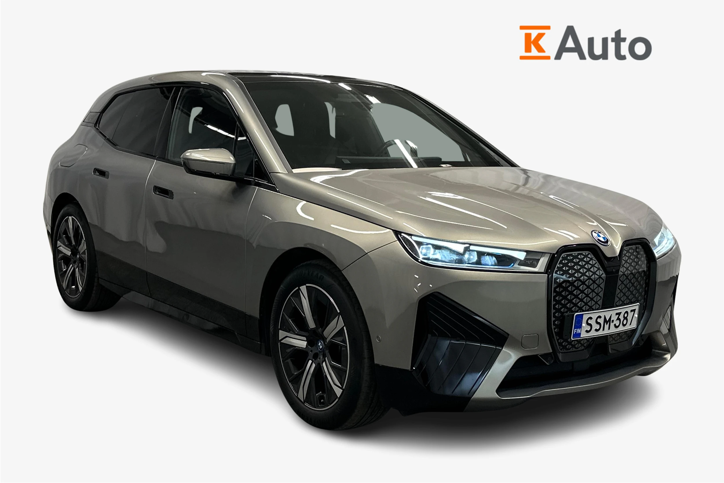 harmaa BMW iX 2023 kuva 1.