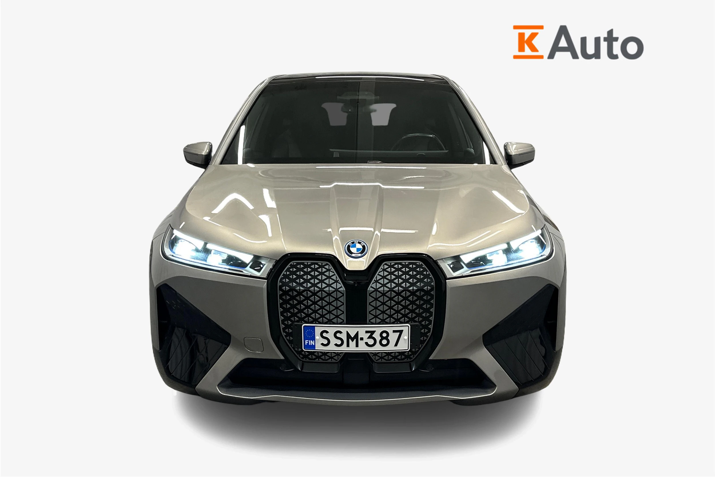harmaa BMW iX 2023 kuva 5.