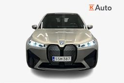 harmaa BMW iX 2023 kuva 5.