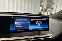 harmaa BMW iX 2023 kuva 22.