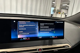 harmaa BMW iX 2023 kuva 25.