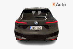 musta BMW iX 2023 kuva 3.