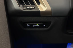 musta BMW iX 2023 kuva 23.