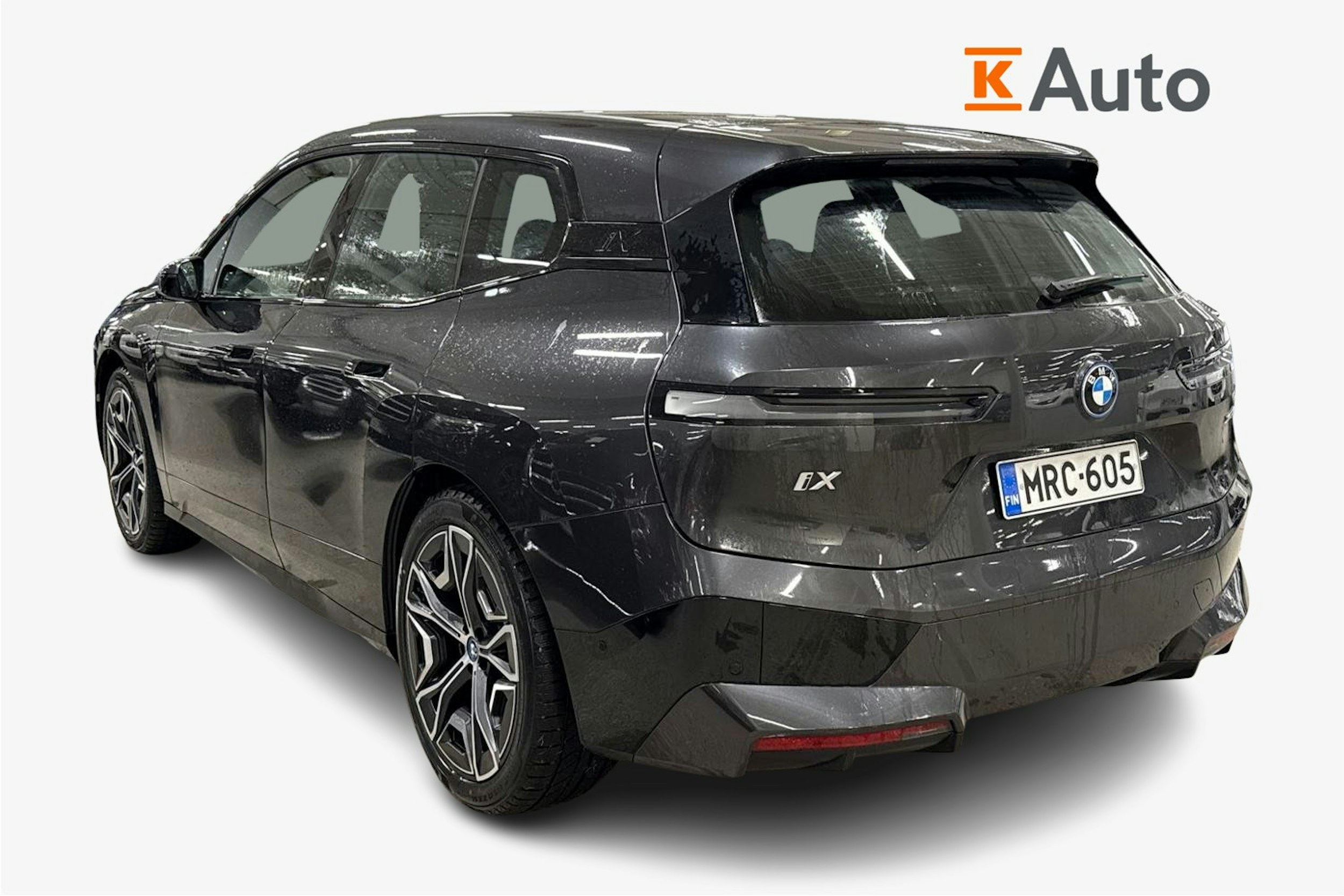 met. harmaa BMW iX 2024 kuva 2.
