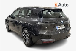 met. harmaa BMW iX 2024 kuva 2.