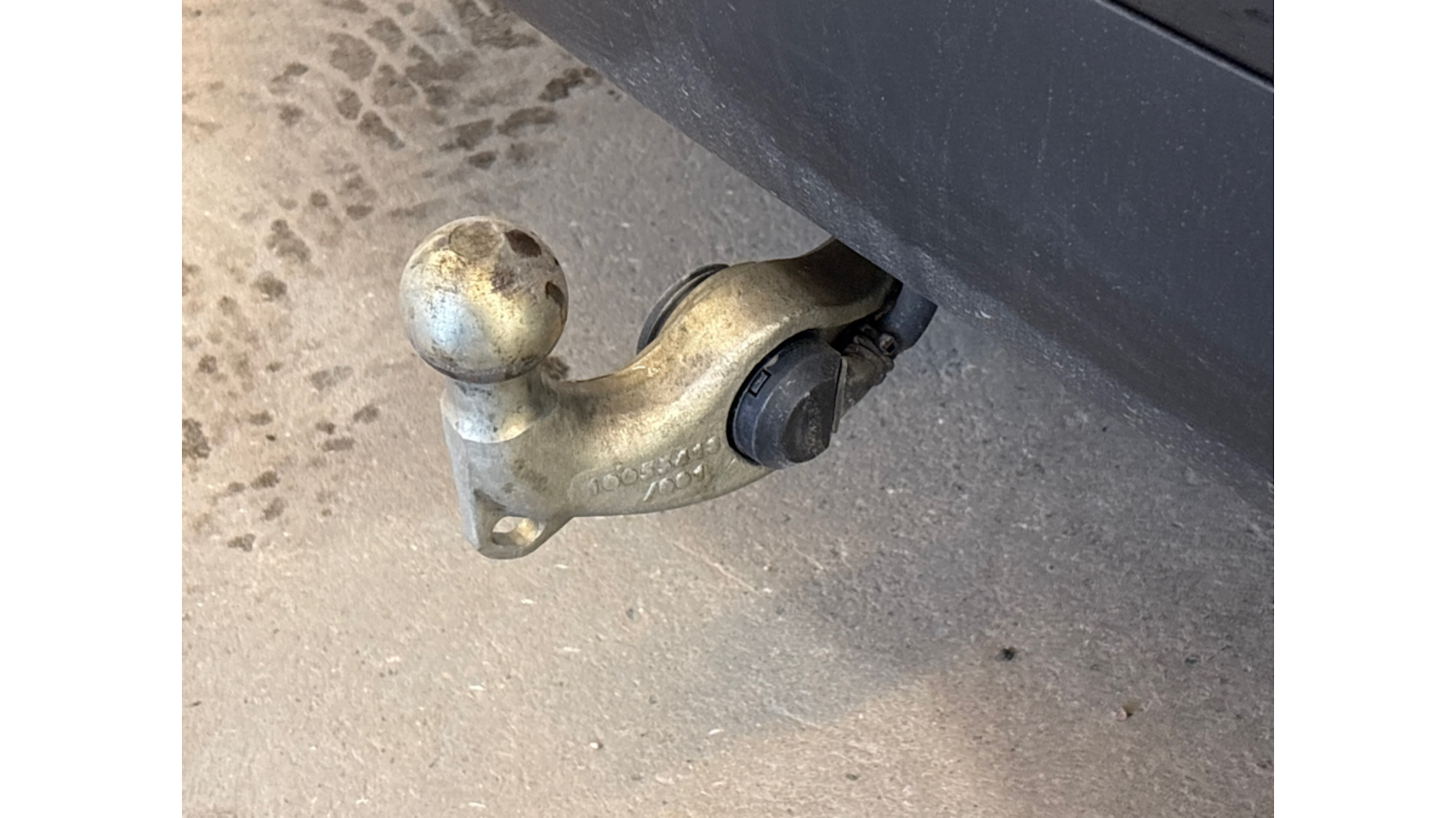 met. musta BMW iX 2024 kuva 9.