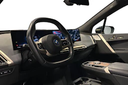 musta BMW ix M60 2024 kuva 6.