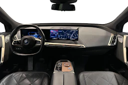 musta BMW ix M60 2024 kuva 7.