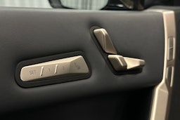 musta BMW iX 2024 kuva 19.