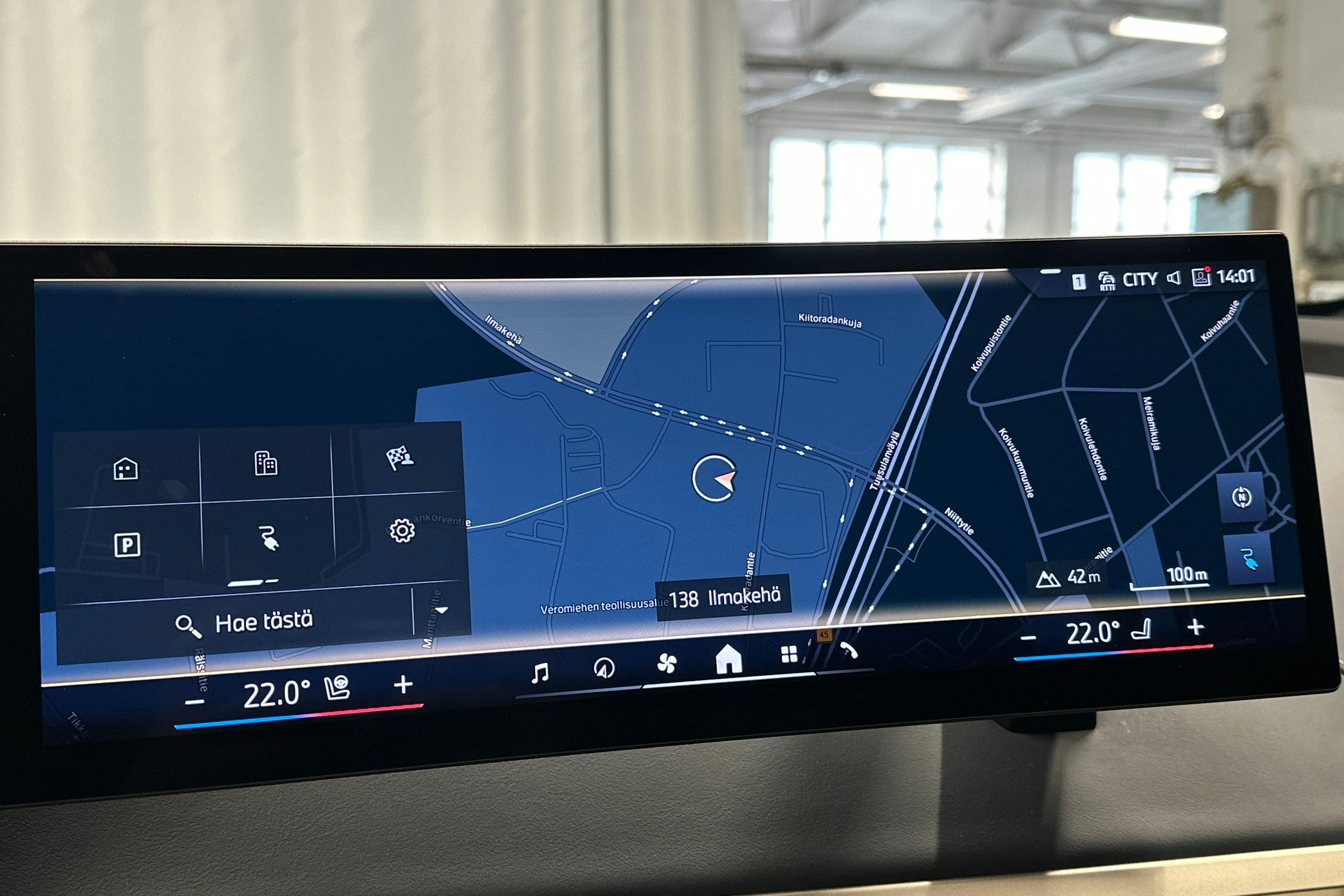 musta BMW iX 2024 kuva 26.