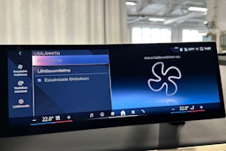 musta BMW iX 2024 kuva 27.