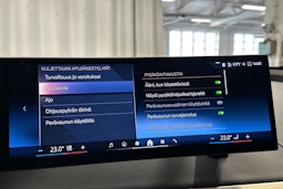 musta BMW iX 2024 kuva 33.