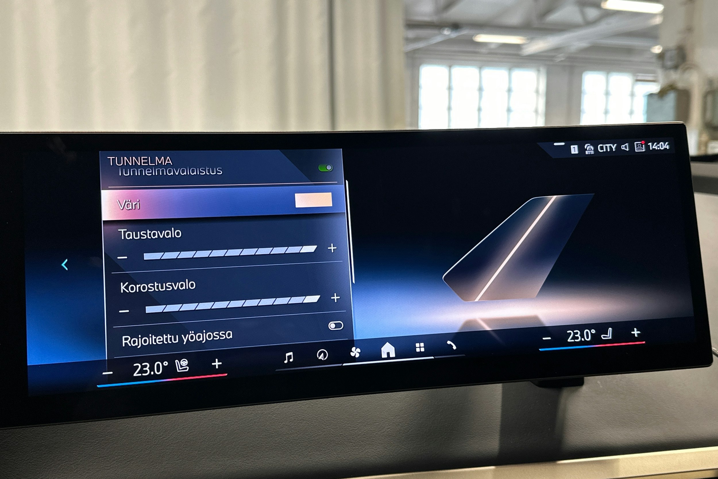 musta BMW iX 2024 kuva 35.