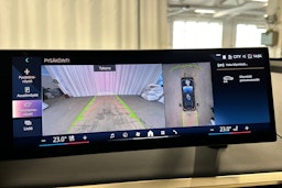 musta BMW iX 2024 kuva 36.